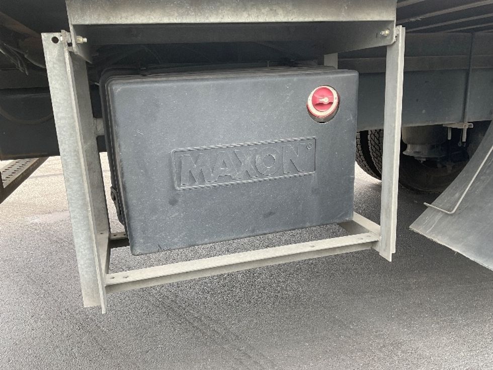 Medium Duty Box Truck-Light and Medium Duty Trucks-Freightliner-2023-M2-Indianapolis-IN-93,893\n\t\tmiles-$ 85,000 - Image 26