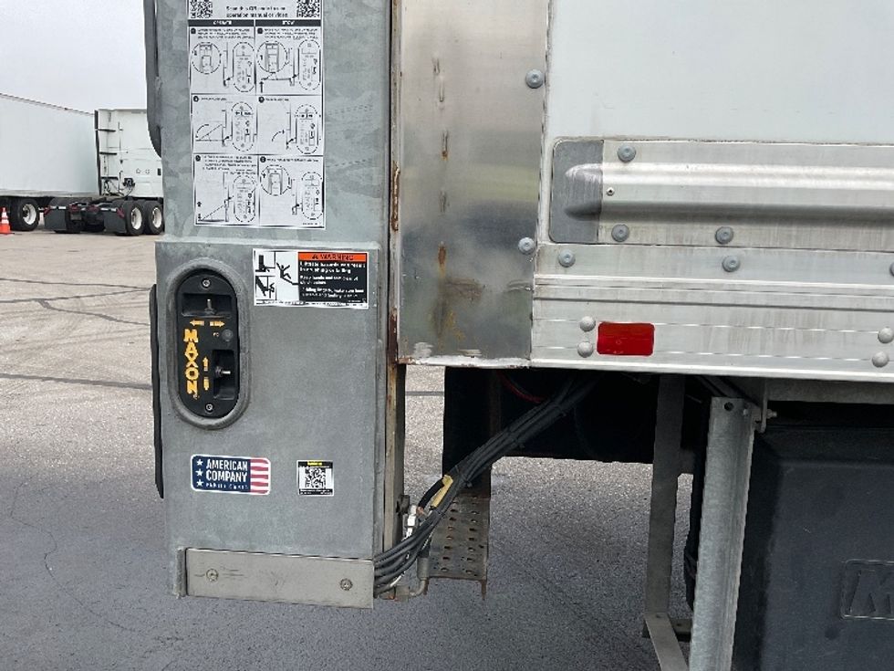 Medium Duty Box Truck-Light and Medium Duty Trucks-Freightliner-2023-M2-Indianapolis-IN-93,893\n\t\tmiles-$ 85,000 - Image 27