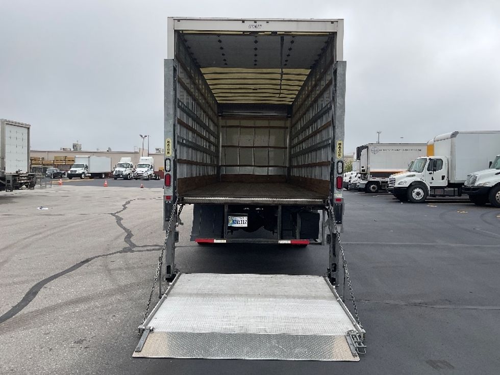 Medium Duty Box Truck-Light and Medium Duty Trucks-Freightliner-2023-M2-Indianapolis-IN-93,893\n\t\tmiles-$ 85,000 - Image 9