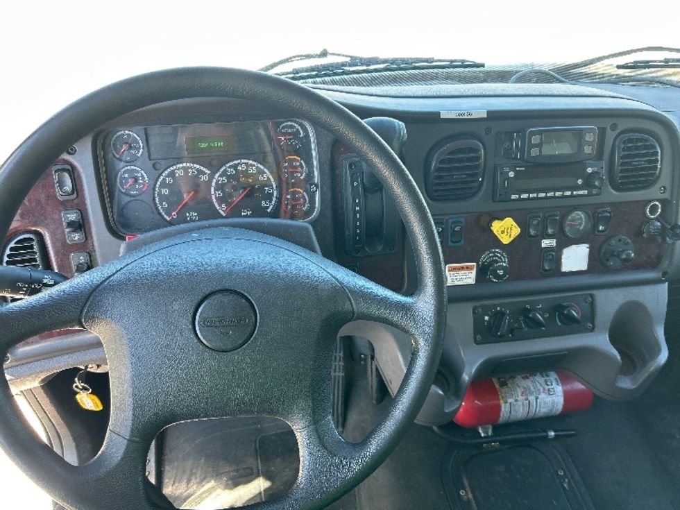 Medium Duty Box Truck-Light and Medium Duty Trucks-Freightliner-2023-M2-Kansas City-MO-220,409\n\t\tmiles-$ 58,500 - Image 18