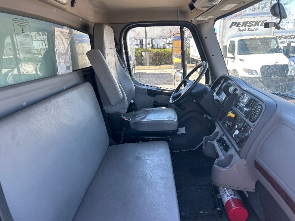 Medium Duty Box Truck-Light and Medium Duty Trucks-Freightliner-2023-M2-Kansas City-MO-220,409\n\t\tmiles-$ 58,500 - Image 22