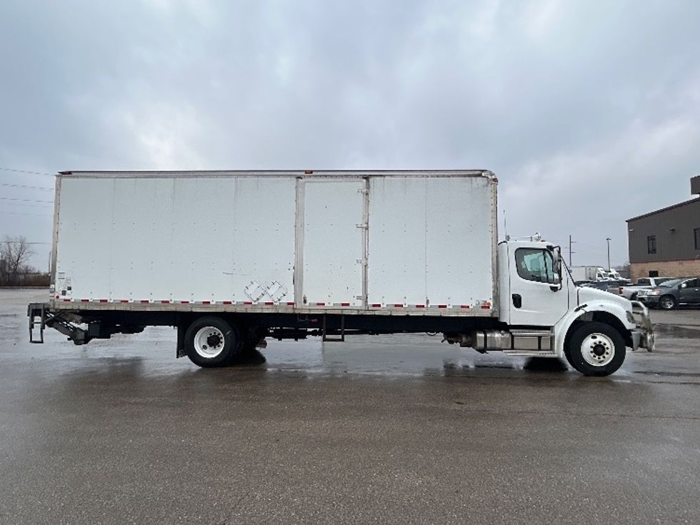 Medium Duty Box Truck-Light and Medium Duty Trucks-Freightliner-2023-M2-Kentwood-MI-254,141\n\t\tmiles-$ 41,500 - Image 15