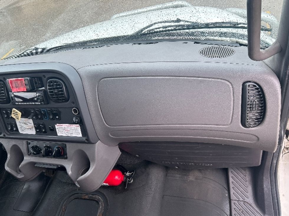 Medium Duty Box Truck-Light and Medium Duty Trucks-Freightliner-2023-M2-Kentwood-MI-254,141\n\t\tmiles-$ 41,500 - Image 21