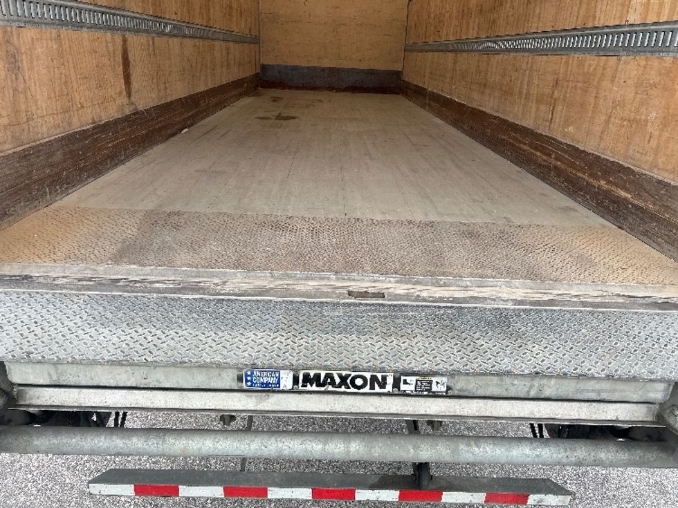 Medium Duty Box Truck-Light and Medium Duty Trucks-Freightliner-2023-M2-Kentwood-MI-279,802\n\t\tmiles-$ 40,250 - Image 10