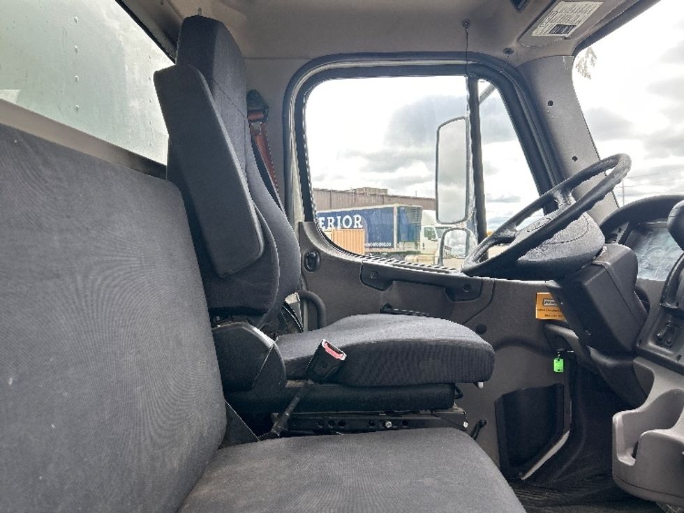 Medium Duty Box Truck-Light and Medium Duty Trucks-Freightliner-2023-M2-Kentwood-MI-279,802\n\t\tmiles-$ 40,250 - Image 22