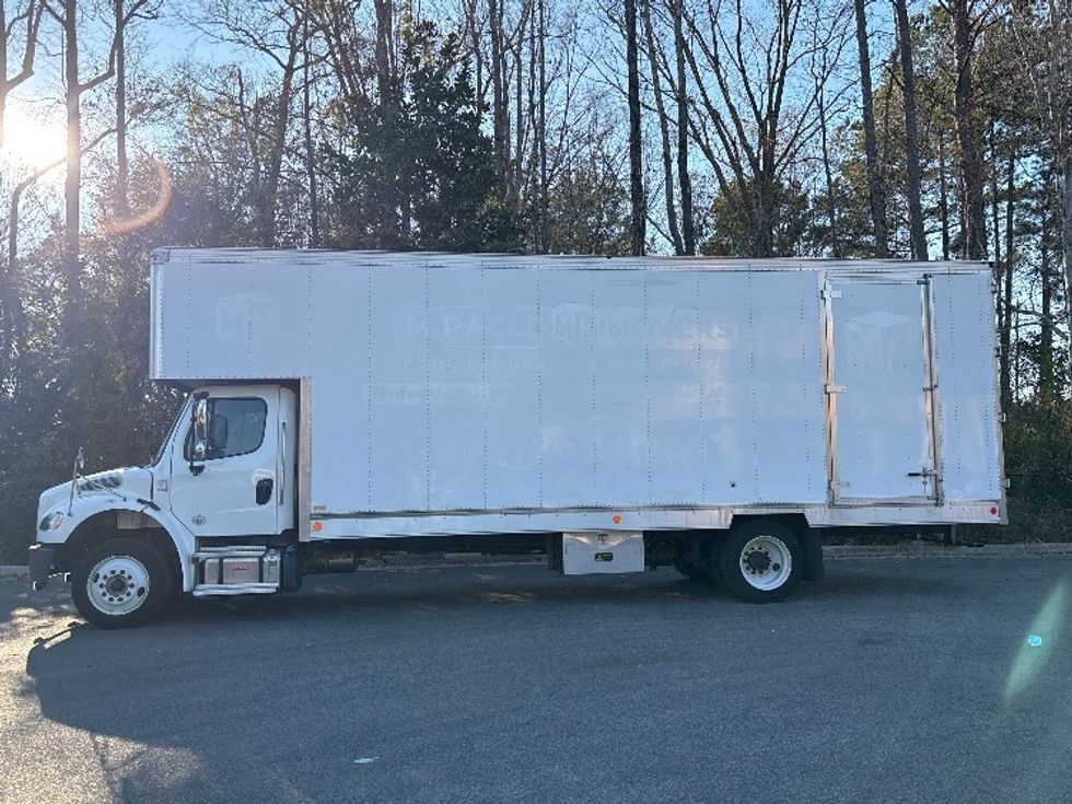 Medium Duty Box Truck-Light and Medium Duty Trucks-Freightliner-2023-M2-Ladson-SC-64,775\n\t\tmiles-$ 95,750 - Image 4