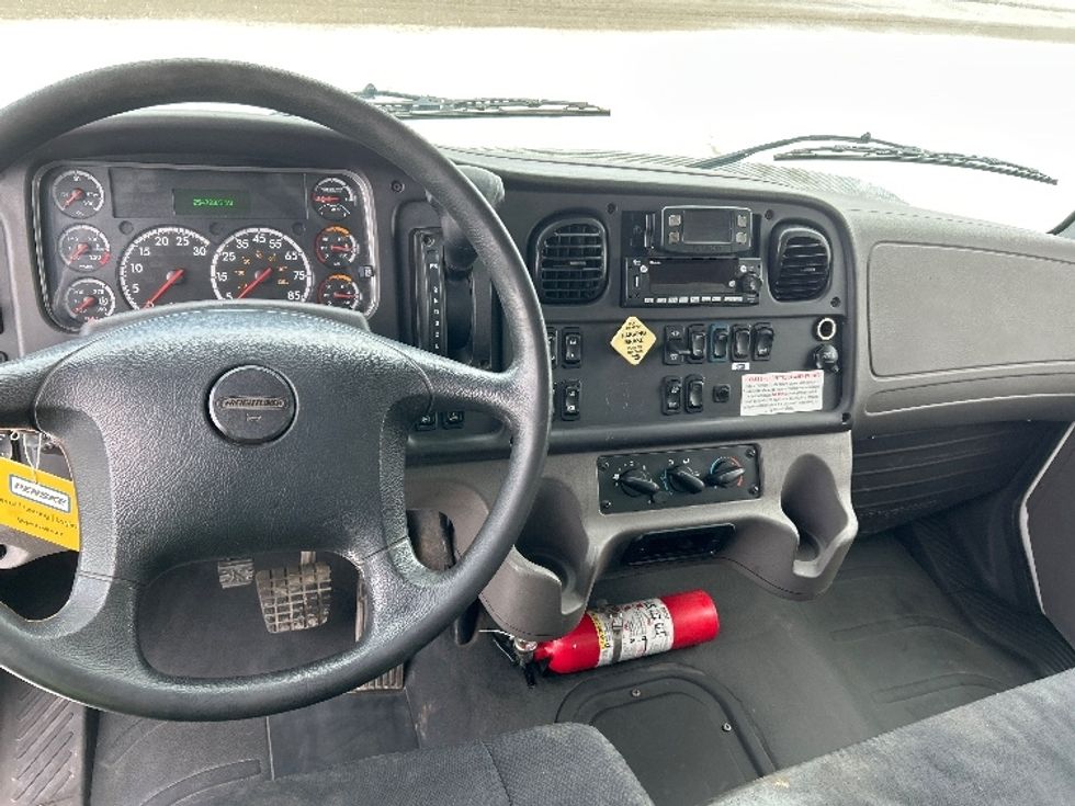 Medium Duty Box Truck-Light and Medium Duty Trucks-Freightliner-2023-M2-Lansing-MI-257,223\n\t\tmiles-$ 45,000 - Image 18