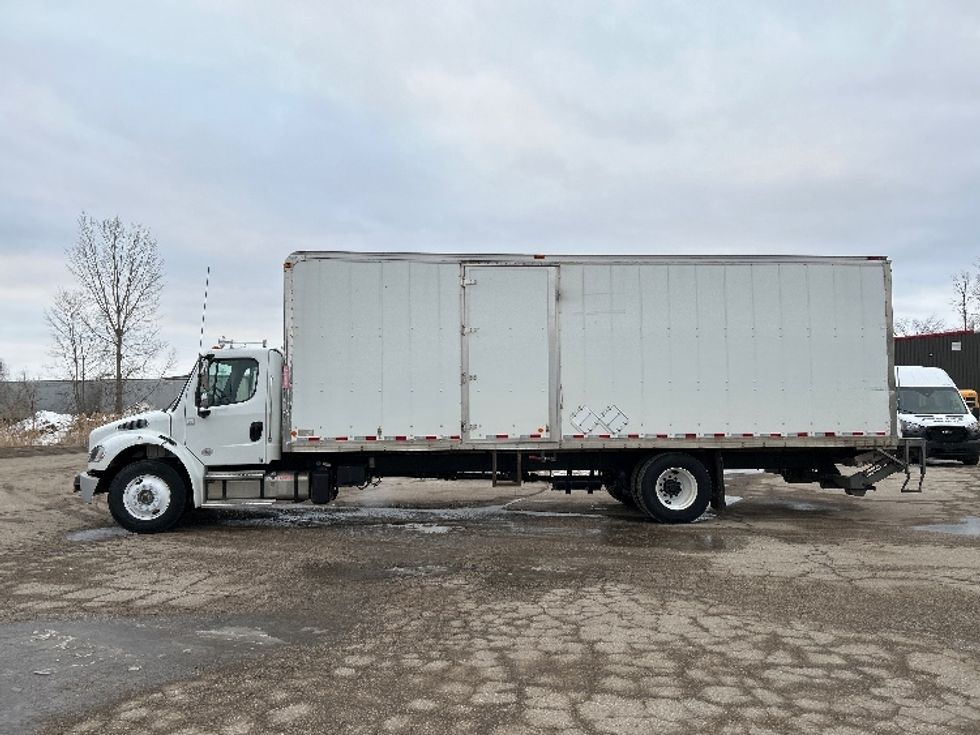 Medium Duty Box Truck-Light and Medium Duty Trucks-Freightliner-2023-M2-Lansing-MI-257,223\n\t\tmiles-$ 45,000 - Image 4