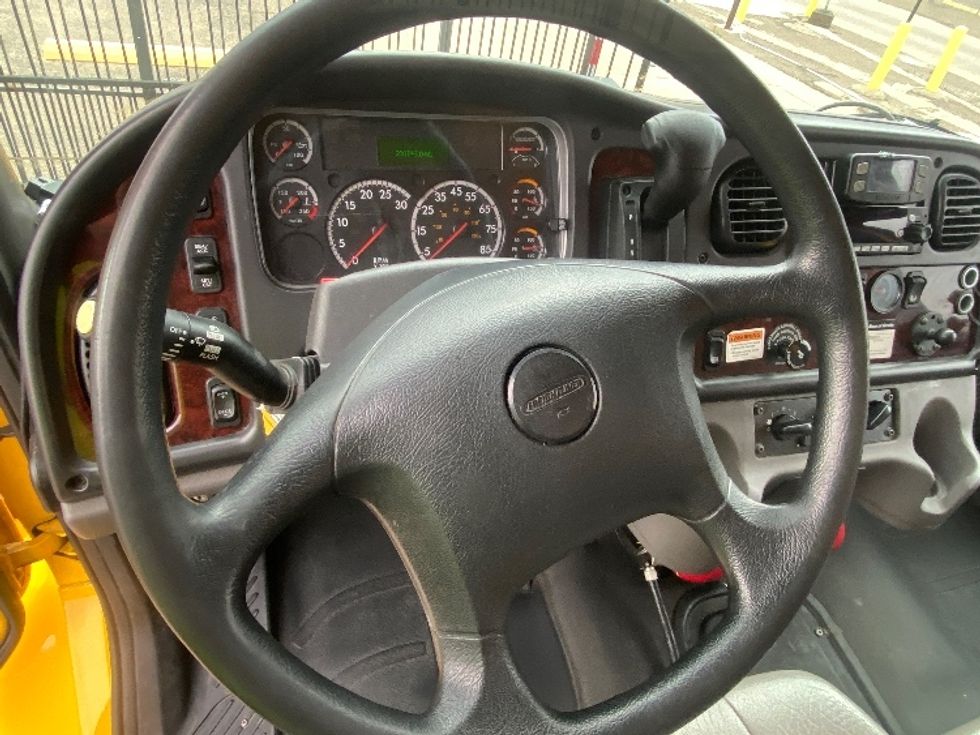 Medium Duty Box Truck-Light and Medium Duty Trucks-Freightliner-2023-M2-Laredo-TX-207,707\n\t\tmiles-$ 61,500 - Image 16