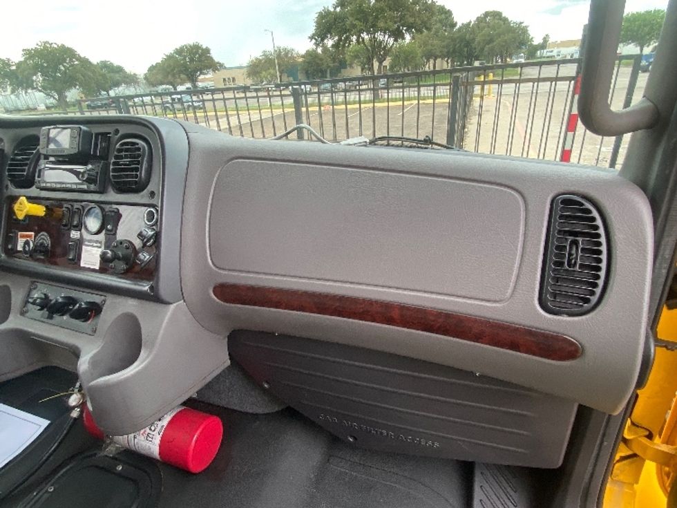 Medium Duty Box Truck-Light and Medium Duty Trucks-Freightliner-2023-M2-Laredo-TX-207,707\n\t\tmiles-$ 61,500 - Image 20