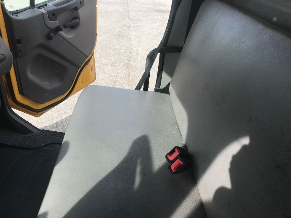 Medium Duty Box Truck-Light and Medium Duty Trucks-Freightliner-2023-M2-Lincoln-NE-262,600\n\t\tmiles-$ 51,000 - Image 18