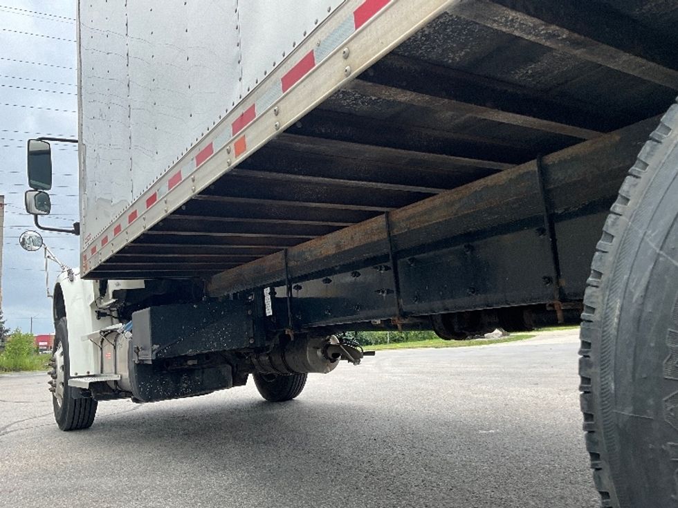 Medium Duty Box Truck-Light and Medium Duty Trucks-Freightliner-2023-M2-London-ON-474,189\n\t\tkm-$ 69,750 - Image 5