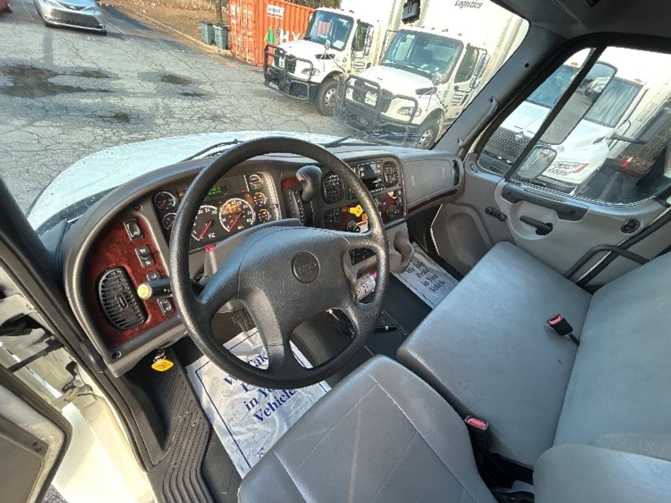 Medium Duty Box Truck-Light and Medium Duty Trucks-Freightliner-2023-M2-Memphis-TN-41,460\n\t\tmiles-$ 90,000 - Image 17