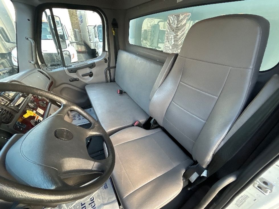 Medium Duty Box Truck-Light and Medium Duty Trucks-Freightliner-2023-M2-Memphis-TN-41,460\n\t\tmiles-$ 90,000 - Image 19