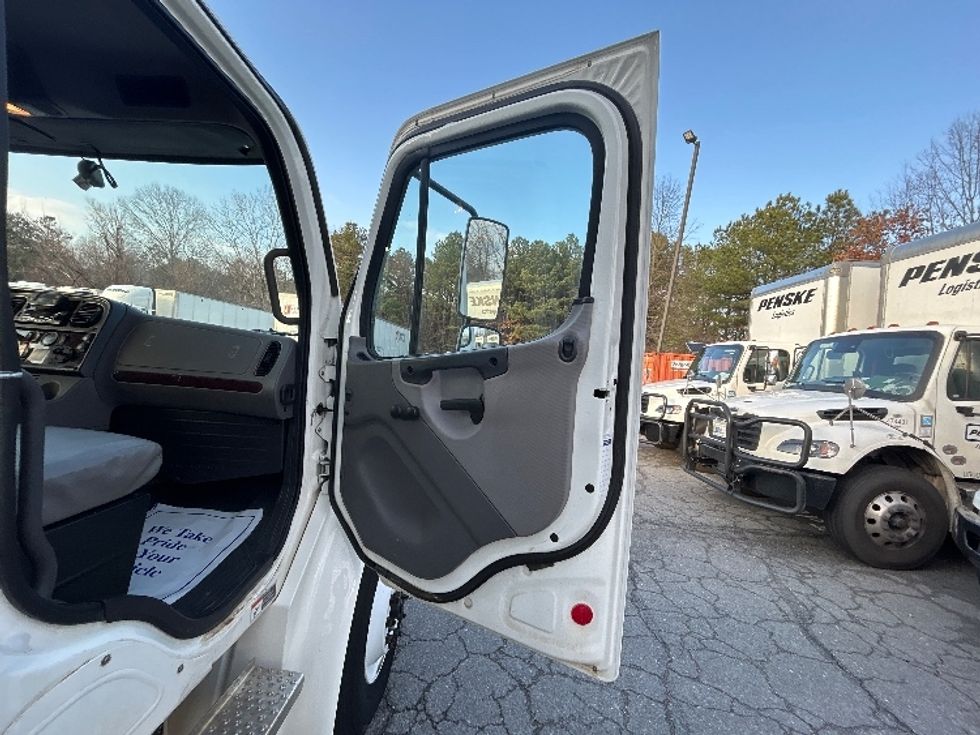 Medium Duty Box Truck-Light and Medium Duty Trucks-Freightliner-2023-M2-Memphis-TN-41,460\n\t\tmiles-$ 90,000 - Image 20