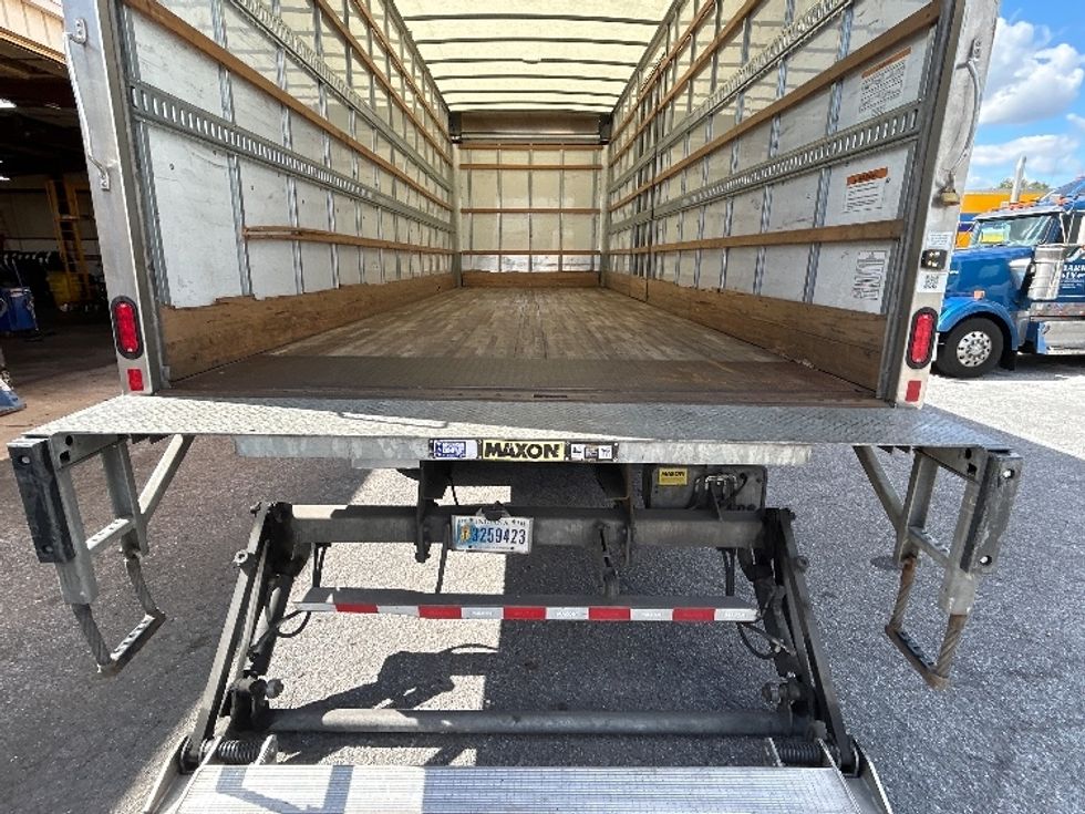 Medium Duty Box Truck-Light and Medium Duty Trucks-Freightliner-2023-M2-Milford-DE-212,106\n\t\tmiles-$ 49,000 - Image 10