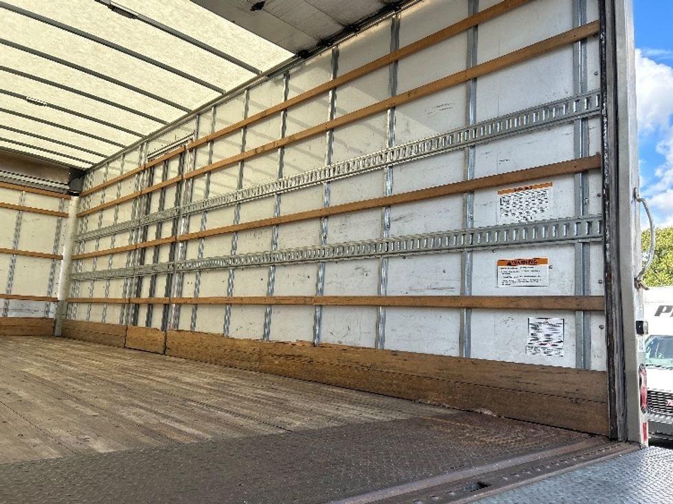 Medium Duty Box Truck-Light and Medium Duty Trucks-Freightliner-2023-M2-Milford-DE-212,106\n\t\tmiles-$ 49,000 - Image 12