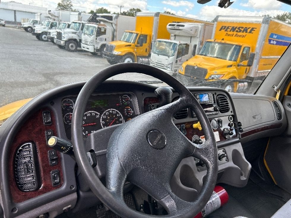 Medium Duty Box Truck-Light and Medium Duty Trucks-Freightliner-2023-M2-Milford-DE-212,106\n\t\tmiles-$ 49,000 - Image 17