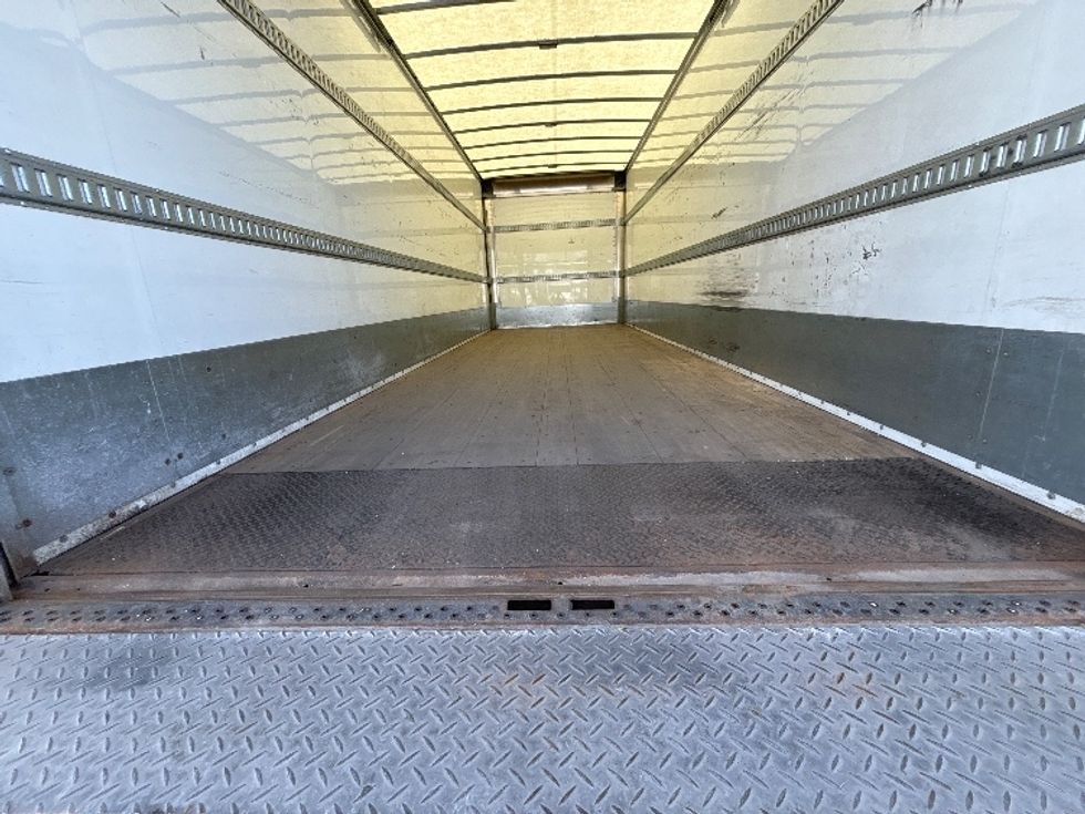 Medium Duty Box Truck-Light and Medium Duty Trucks-Freightliner-2023-M2-Mississauga-ON-147,968\n\t\tkm-$ 100,000 - Image 10