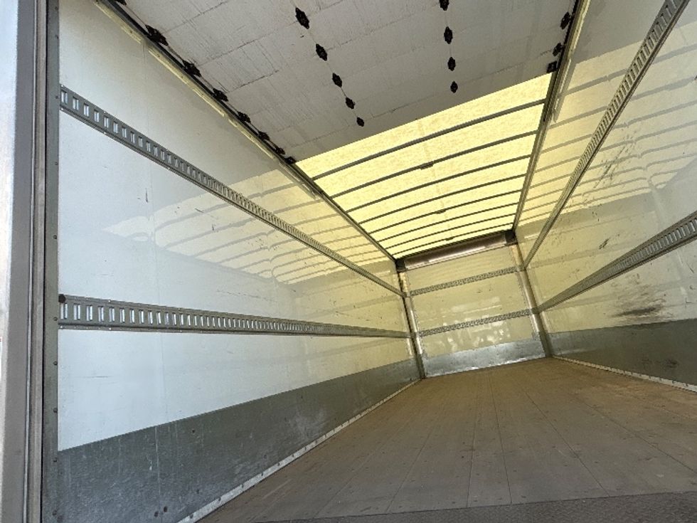 Medium Duty Box Truck-Light and Medium Duty Trucks-Freightliner-2023-M2-Mississauga-ON-147,968\n\t\tkm-$ 100,000 - Image 11