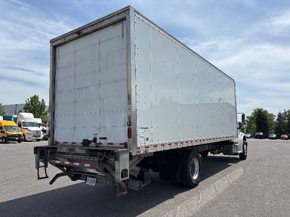 Medium Duty Box Truck-Light and Medium Duty Trucks-Freightliner-2023-M2-Mississauga-ON-147,968\n\t\tkm-$ 100,000 - Image 13