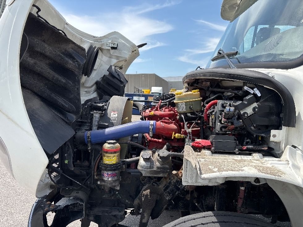 Medium Duty Box Truck-Light and Medium Duty Trucks-Freightliner-2023-M2-Mississauga-ON-147,968\n\t\tkm-$ 100,000 - Image 24
