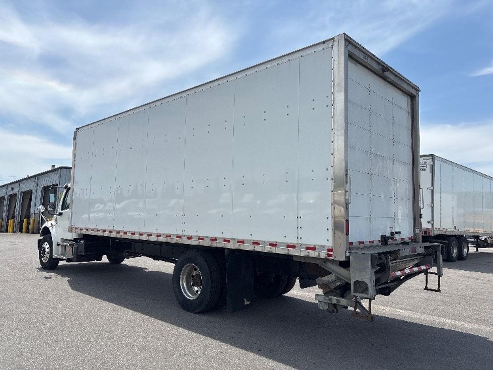 Medium Duty Box Truck-Light and Medium Duty Trucks-Freightliner-2023-M2-Mississauga-ON-147,968\n\t\tkm-$ 100,000 - Image 6