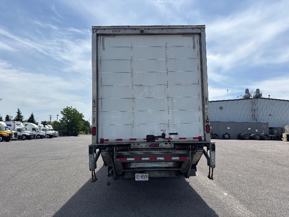 Medium Duty Box Truck-Light and Medium Duty Trucks-Freightliner-2023-M2-Mississauga-ON-147,968\n\t\tkm-$ 100,000 - Image 7
