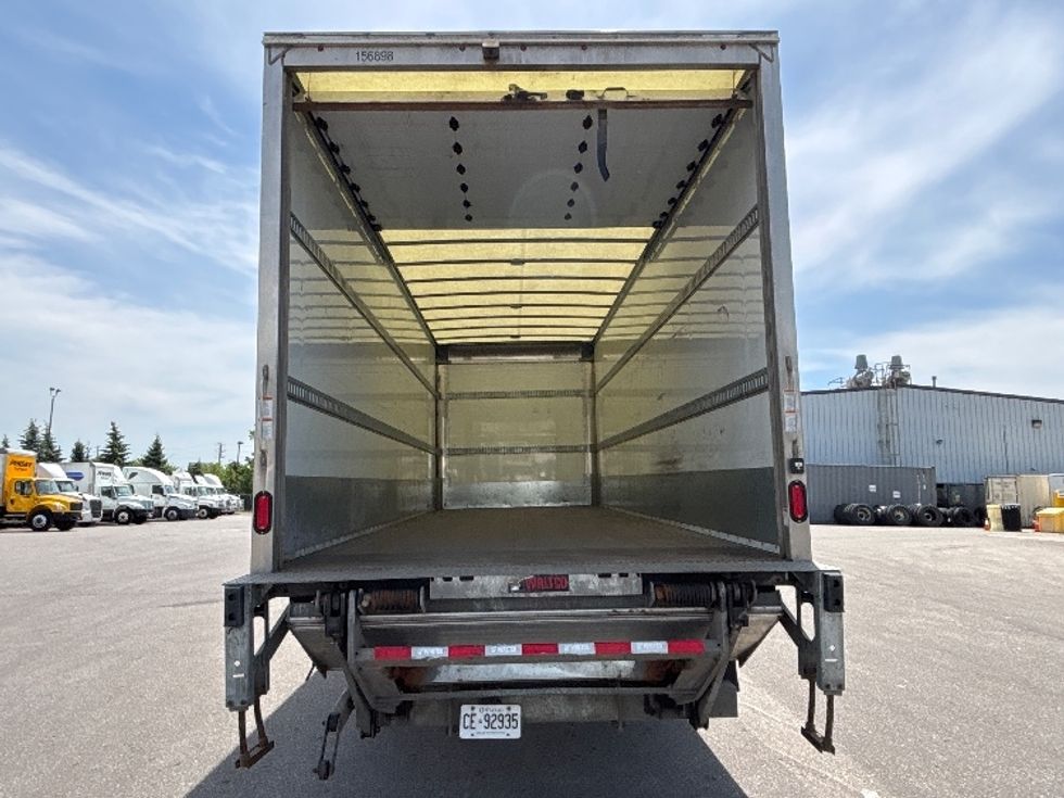 Medium Duty Box Truck-Light and Medium Duty Trucks-Freightliner-2023-M2-Mississauga-ON-147,968\n\t\tkm-$ 100,000 - Image 8