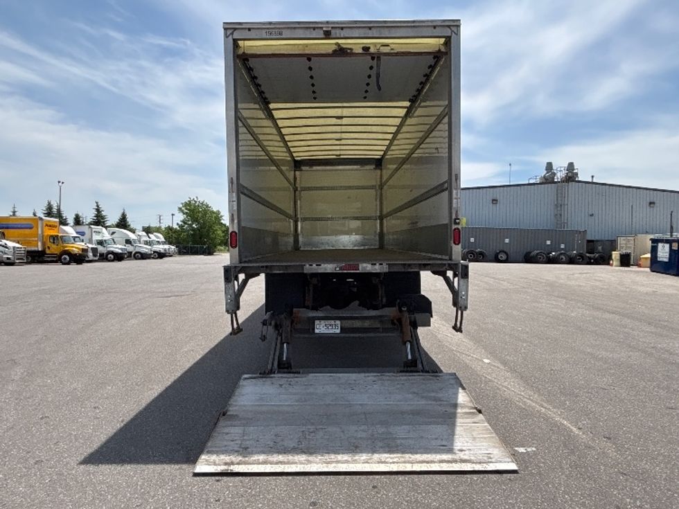 Medium Duty Box Truck-Light and Medium Duty Trucks-Freightliner-2023-M2-Mississauga-ON-147,968\n\t\tkm-$ 100,000 - Image 9