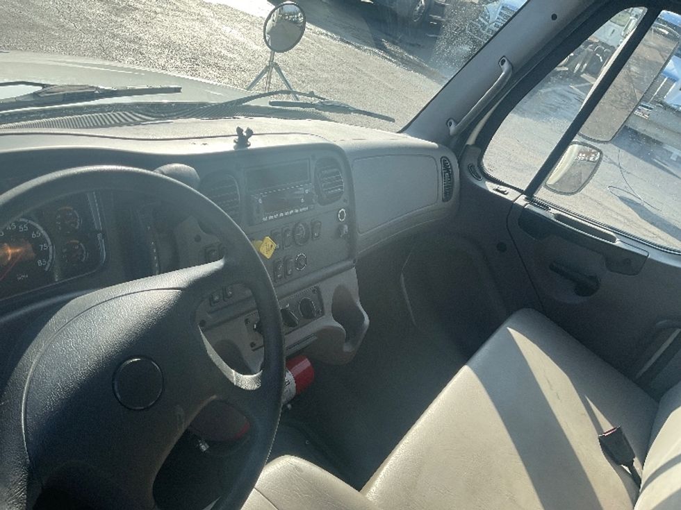 Medium Duty Box Truck-Light and Medium Duty Trucks-Freightliner-2023-M2-Mount Pleasant-PA-214,679\n\t\tmiles-$ 55,750 - Image 17