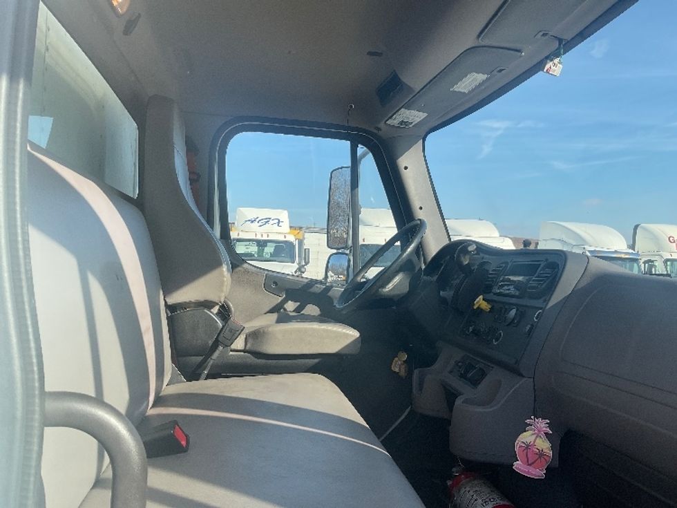 Medium Duty Box Truck-Light and Medium Duty Trucks-Freightliner-2023-M2-Mount Pleasant-PA-214,679\n\t\tmiles-$ 55,750 - Image 22