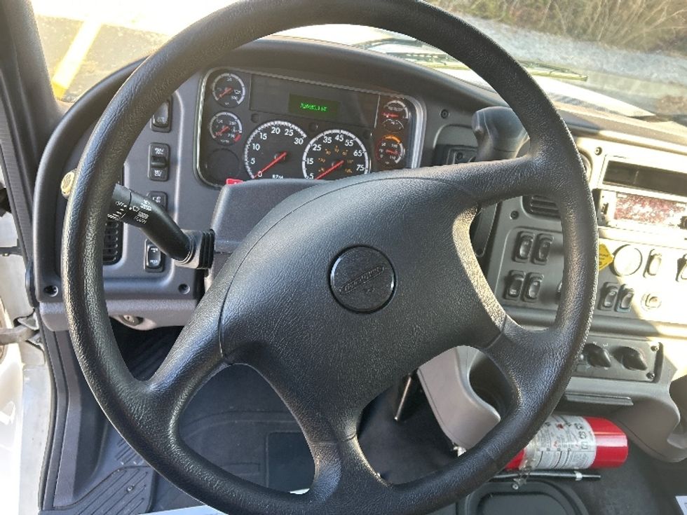 Medium Duty Box Truck-Light and Medium Duty Trucks-Freightliner-2023-M2-Nashville (Mount Juliet)-TN-226,470\n\t\tmiles-$ 59,250 - Image 18