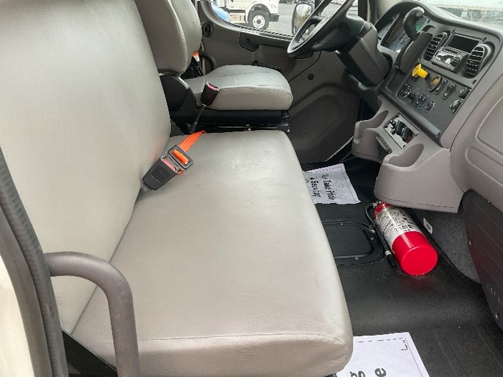 Medium Duty Box Truck-Light and Medium Duty Trucks-Freightliner-2023-M2-Nashville (Mount Juliet)-TN-226,470\n\t\tmiles-$ 59,250 - Image 22