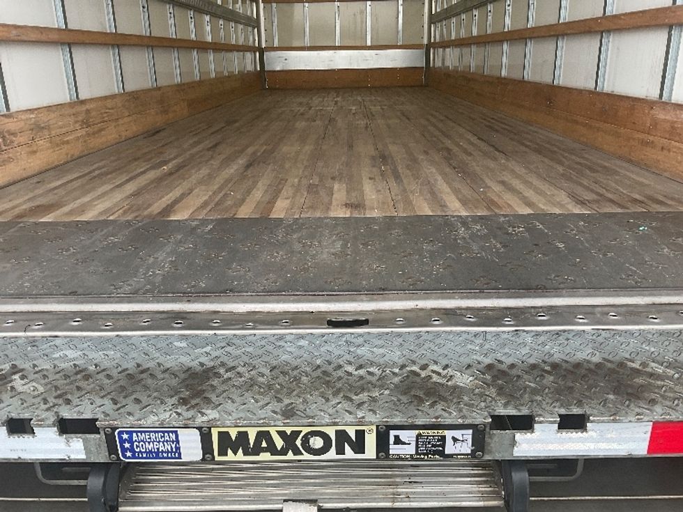 Medium Duty Box Truck-Light and Medium Duty Trucks-Freightliner-2023-M2-Nashville (Mount Juliet)-TN-333,313\n\t\tmiles-$ 42,250 - Image 10