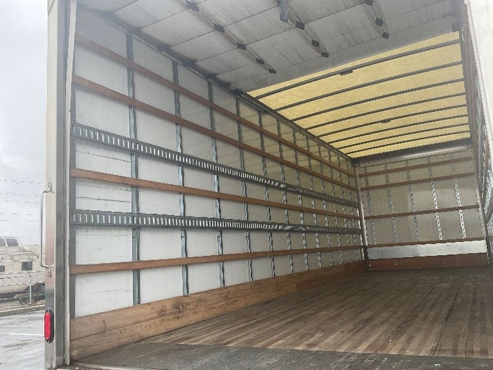 Medium Duty Box Truck-Light and Medium Duty Trucks-Freightliner-2023-M2-Nashville (Mount Juliet)-TN-333,313\n\t\tmiles-$ 42,250 - Image 11