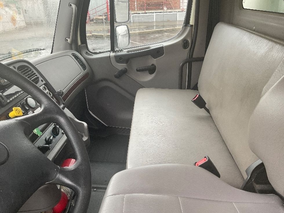 Medium Duty Box Truck-Light and Medium Duty Trucks-Freightliner-2023-M2-Nashville (Mount Juliet)-TN-333,313\n\t\tmiles-$ 42,250 - Image 19