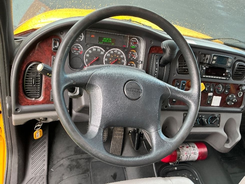 Medium Duty Box Truck-Light and Medium Duty Trucks-Freightliner-2023-M2-North Las Vegas-NV-225,469\n\t\tmiles-$ 58,000 - Image 17