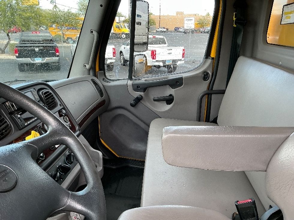 Medium Duty Box Truck-Light and Medium Duty Trucks-Freightliner-2023-M2-North Las Vegas-NV-225,469\n\t\tmiles-$ 58,000 - Image 19