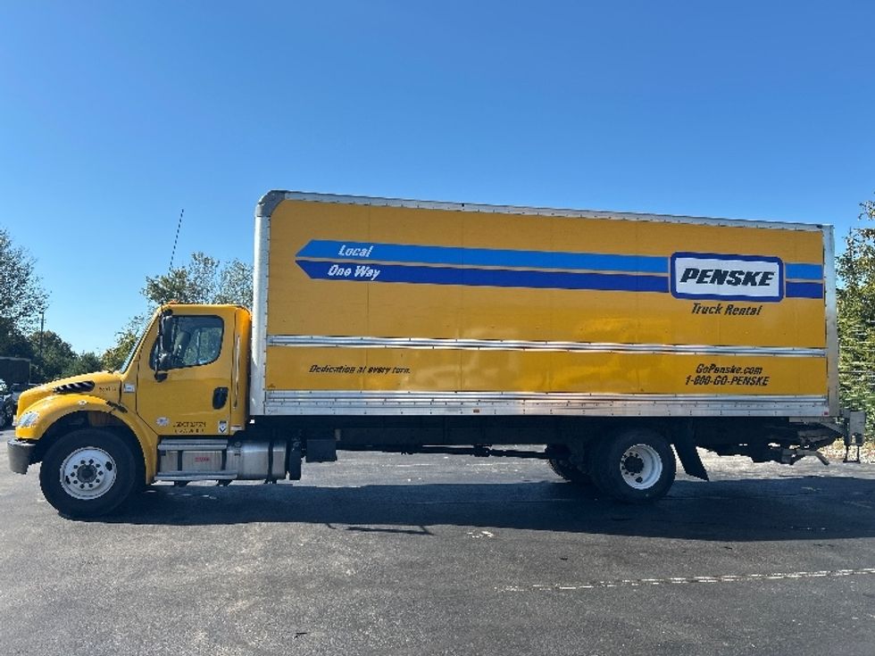 Medium Duty Box Truck-Light and Medium Duty Trucks-Freightliner-2023-M2-Norton-MA-237,872\n\t\tmiles-$ 49,250 - Image 4