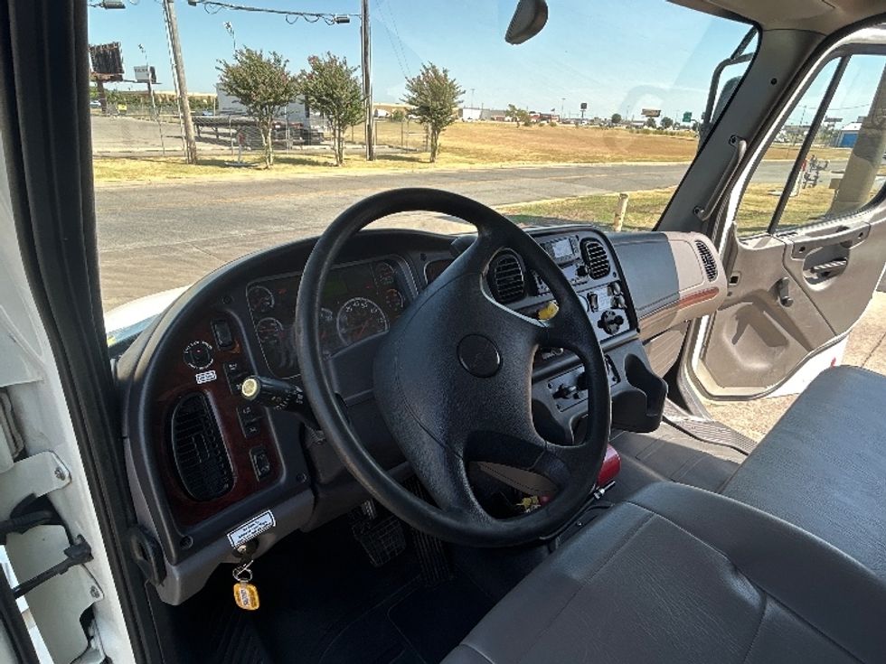 Medium Duty Box Truck-Light and Medium Duty Trucks-Freightliner-2023-M2-Oklahoma City-OK-189,855\n\t\tmiles-$ 70,750 - Image 17