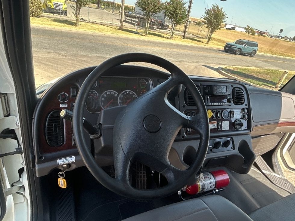 Medium Duty Box Truck-Light and Medium Duty Trucks-Freightliner-2023-M2-Oklahoma City-OK-189,855\n\t\tmiles-$ 70,750 - Image 18