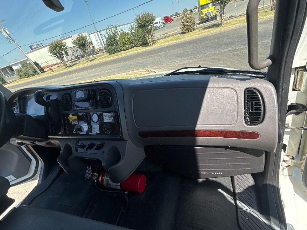 Medium Duty Box Truck-Light and Medium Duty Trucks-Freightliner-2023-M2-Oklahoma City-OK-189,855\n\t\tmiles-$ 70,750 - Image 21