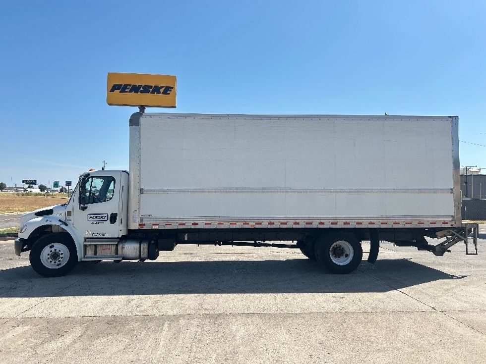 Medium Duty Box Truck-Light and Medium Duty Trucks-Freightliner-2023-M2-Oklahoma City-OK-189,855\n\t\tmiles-$ 70,750 - Image 4