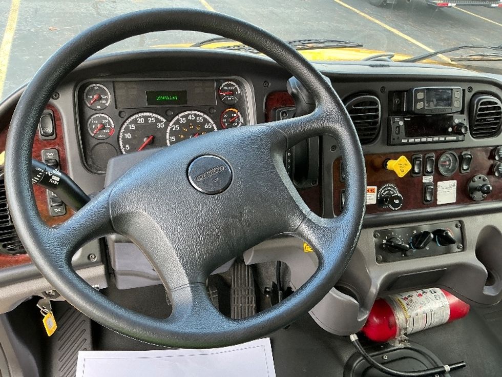 Medium Duty Box Truck-Light and Medium Duty Trucks-Freightliner-2023-M2-Olive Branch-MS-107,125\n\t\tmiles-$ 79,750 - Image 18