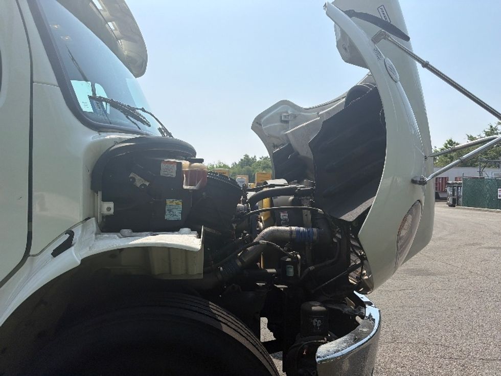 Medium Duty Box Truck-Light and Medium Duty Trucks-Freightliner-2023-M2-Parsippany-NJ-155,595\n\t\tmiles-$ 72,750 - Image 23