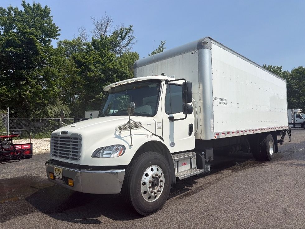 Medium Duty Box Truck-Light and Medium Duty Trucks-Freightliner-2023-M2-Parsippany-NJ-155,595\n\t\tmiles-$ 72,750 - Image 3