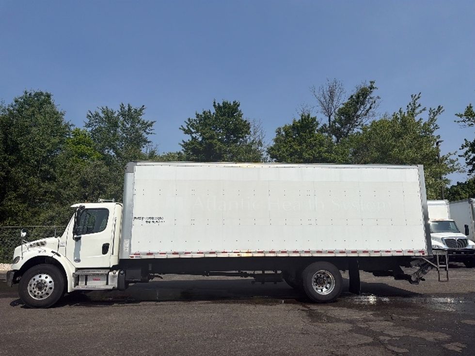 Medium Duty Box Truck-Light and Medium Duty Trucks-Freightliner-2023-M2-Parsippany-NJ-155,595\n\t\tmiles-$ 72,750 - Image 4
