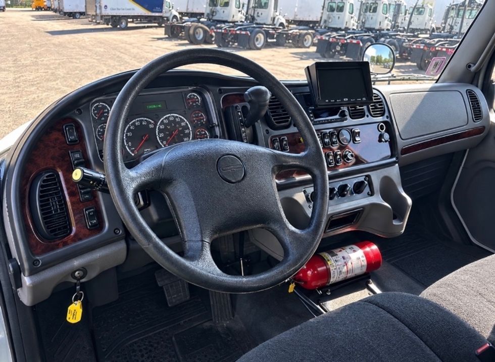 Medium Duty Box Truck-Light and Medium Duty Trucks-Freightliner-2023-M2-Parsippany-NJ-176,986\n\t\tmiles-$ 70,000 - Image 17