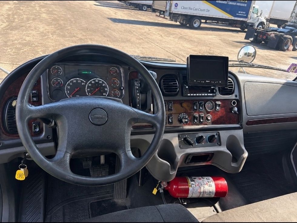 Medium Duty Box Truck-Light and Medium Duty Trucks-Freightliner-2023-M2-Parsippany-NJ-176,986\n\t\tmiles-$ 70,000 - Image 18